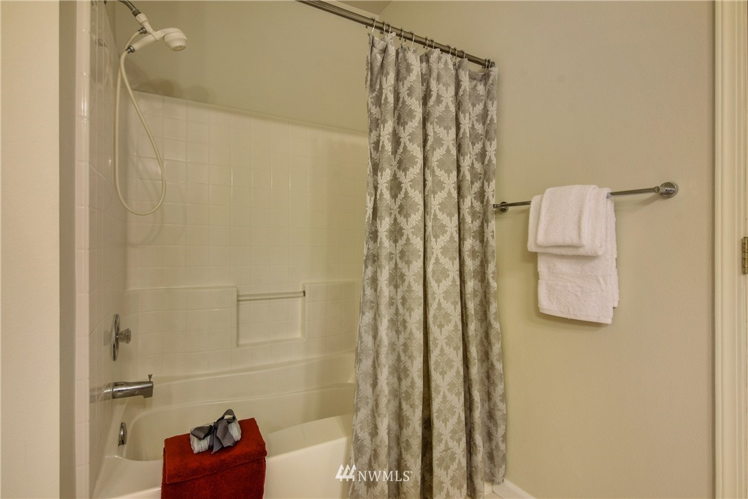 440 Maple Avenue Southwest, Unit A206 Renton, WA 98057 - Photo 17 of 20