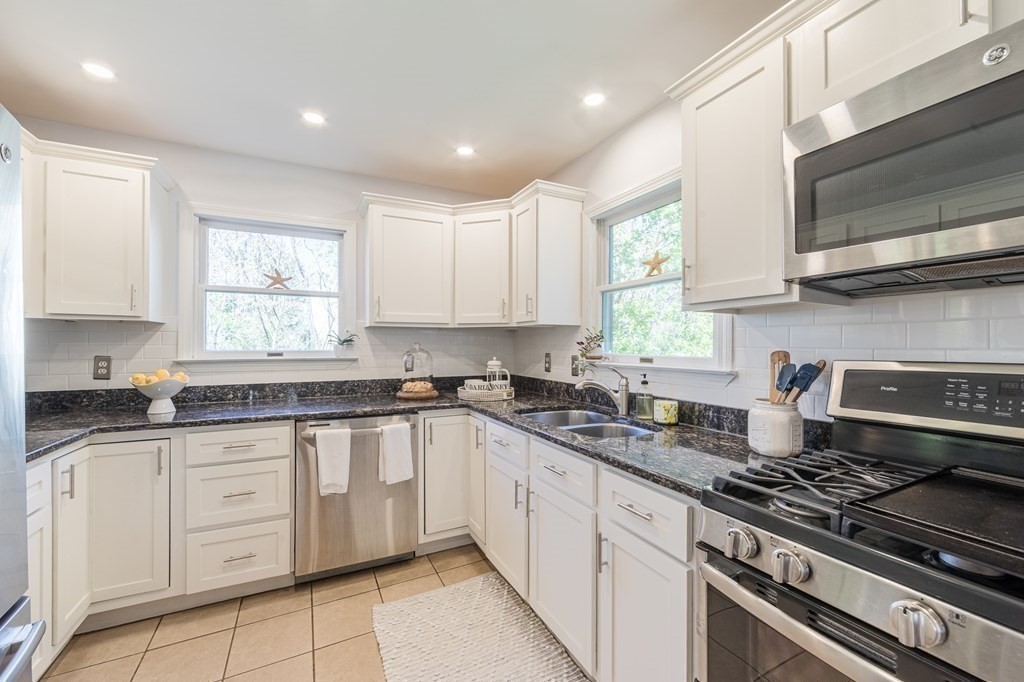 40 Topsfield Road Ipswich, MA 01938 - Photo 12 of 42 Gallery Image 12