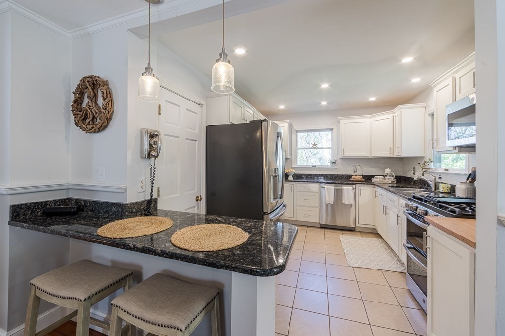 40 Topsfield Road Ipswich, MA 01938 - Photo 15 of 42 Gallery Image 15