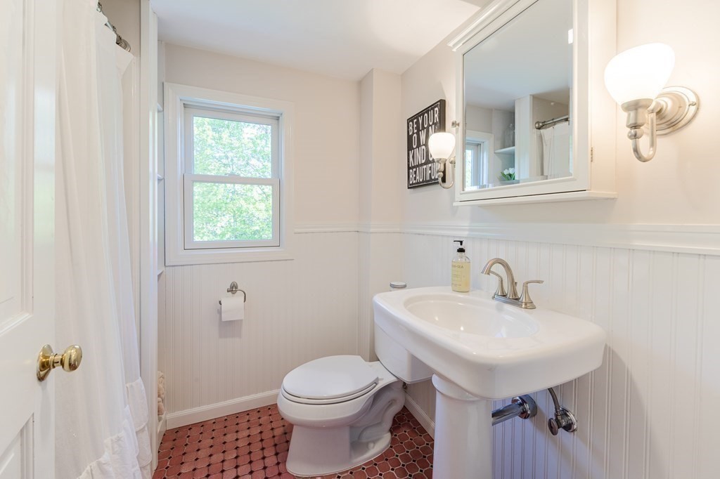 40 Topsfield Road Ipswich, MA 01938 - Photo 34 of 42 Gallery Image 34