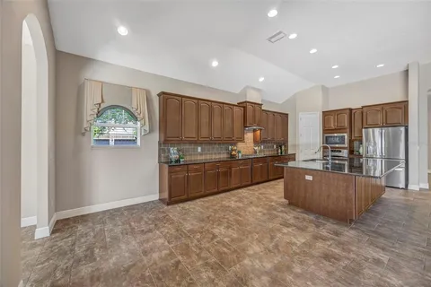 $729,000 | 5201 Sparrowglen Place, Lithia, FL 33547