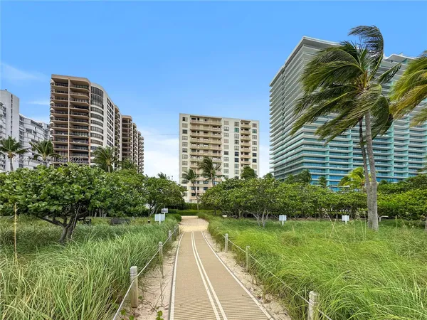 $3,000 | 10185 Collins Avenue, Unit 1206, Bal Harbour, FL 33154