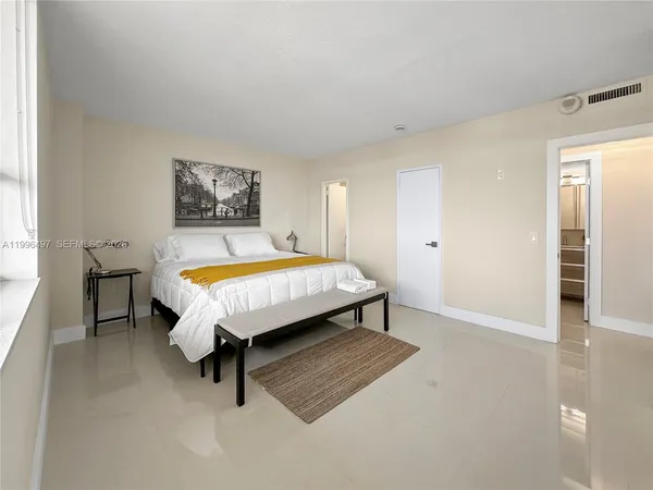 $3,000 | 10185 Collins Avenue, Unit 1206, Bal Harbour, FL 33154