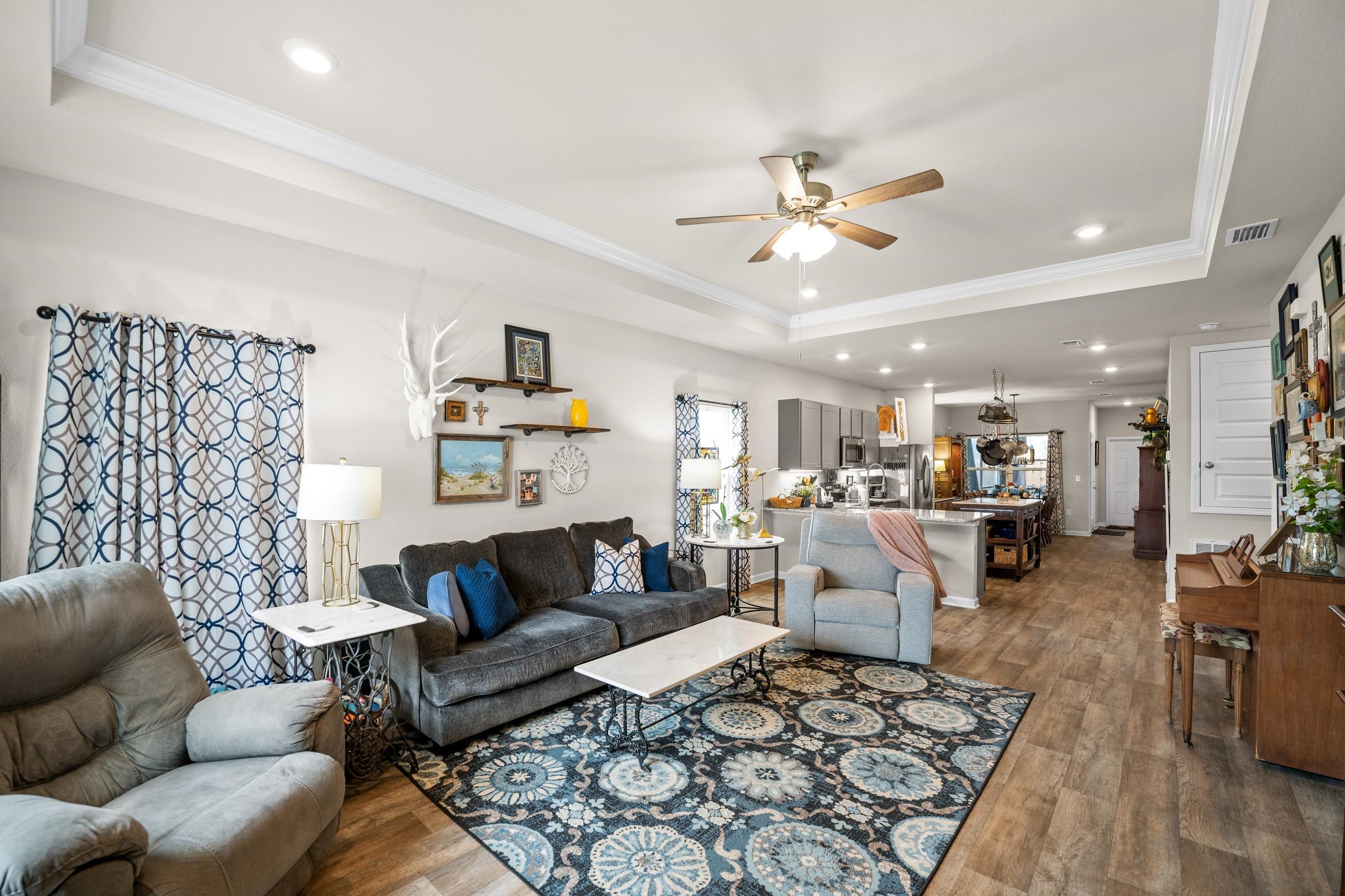 24139 Veranda Circle Elberta, AL 36530 - Photo 11 of 40 Living Room