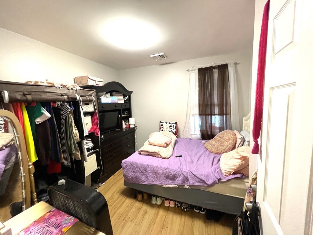16 Thenius Street Worcester, MA 01607 - Photo 6 of 26 Gallery Image 6