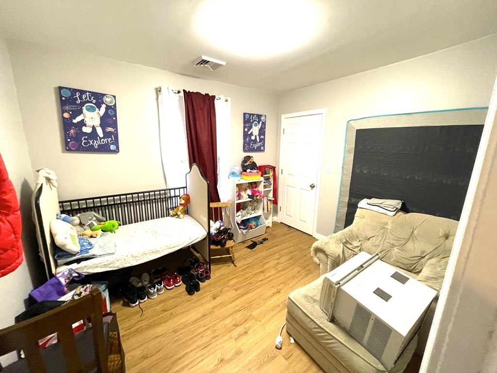 16 Thenius Street Worcester, MA 01607 - Photo 8 of 26 Gallery Image 8