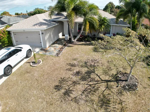 $2,500 | 3647 Southwest Ballweg Street, Port St. Lucie, FL 34953