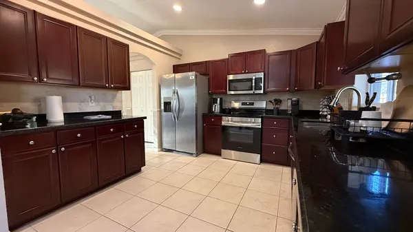 $2,500 | 3647 Southwest Ballweg Street, Port St. Lucie, FL 34953
