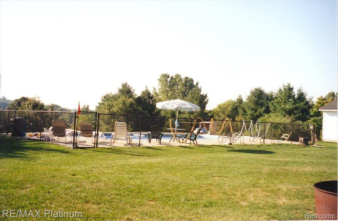1152 Crooked Lake Road Fenton, MI 48430 - Photo 3 of 6 pool
