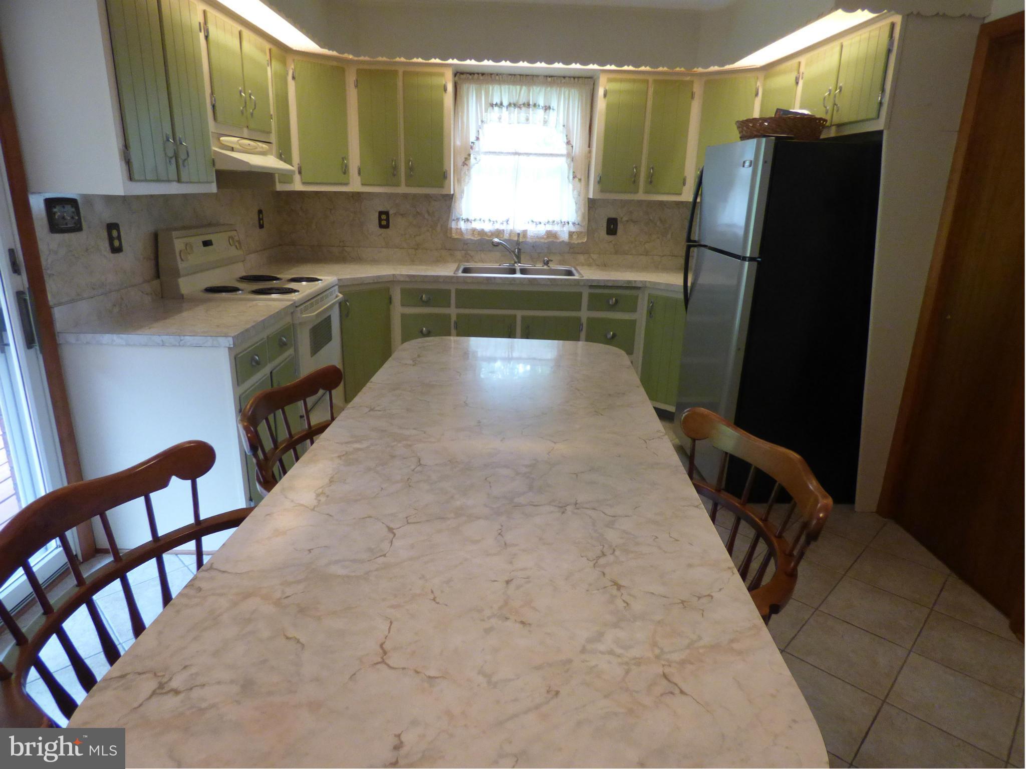 200 Elk Road Baltimore, MD 21221 - Photo 14 of 27 Dining Room