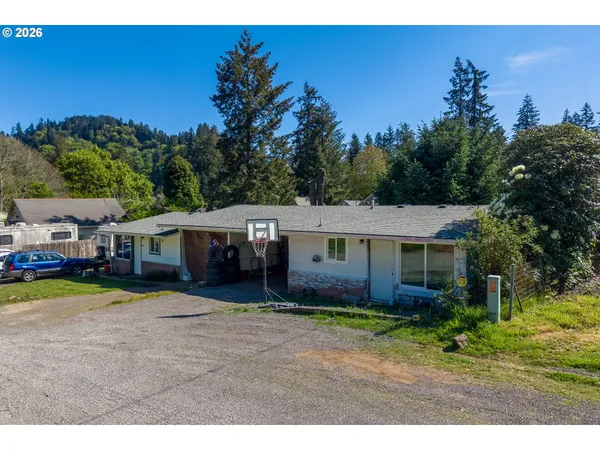 $299,999 | 11766 Walnut Avenue, Mapleton, OR 97453