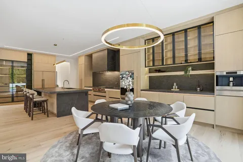 $5,695,888 | 6519 Brawner Street, McLean, VA 22101
