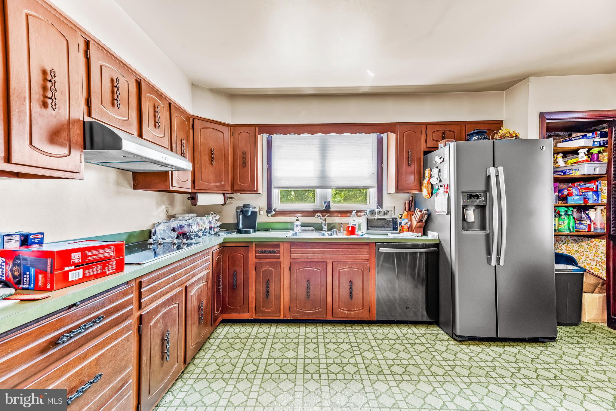 3695 Plum Point Road Huntingtown, MD 20639 - Photo 15 of 27 Vintage flair meets stainless tech! Perfect blend!