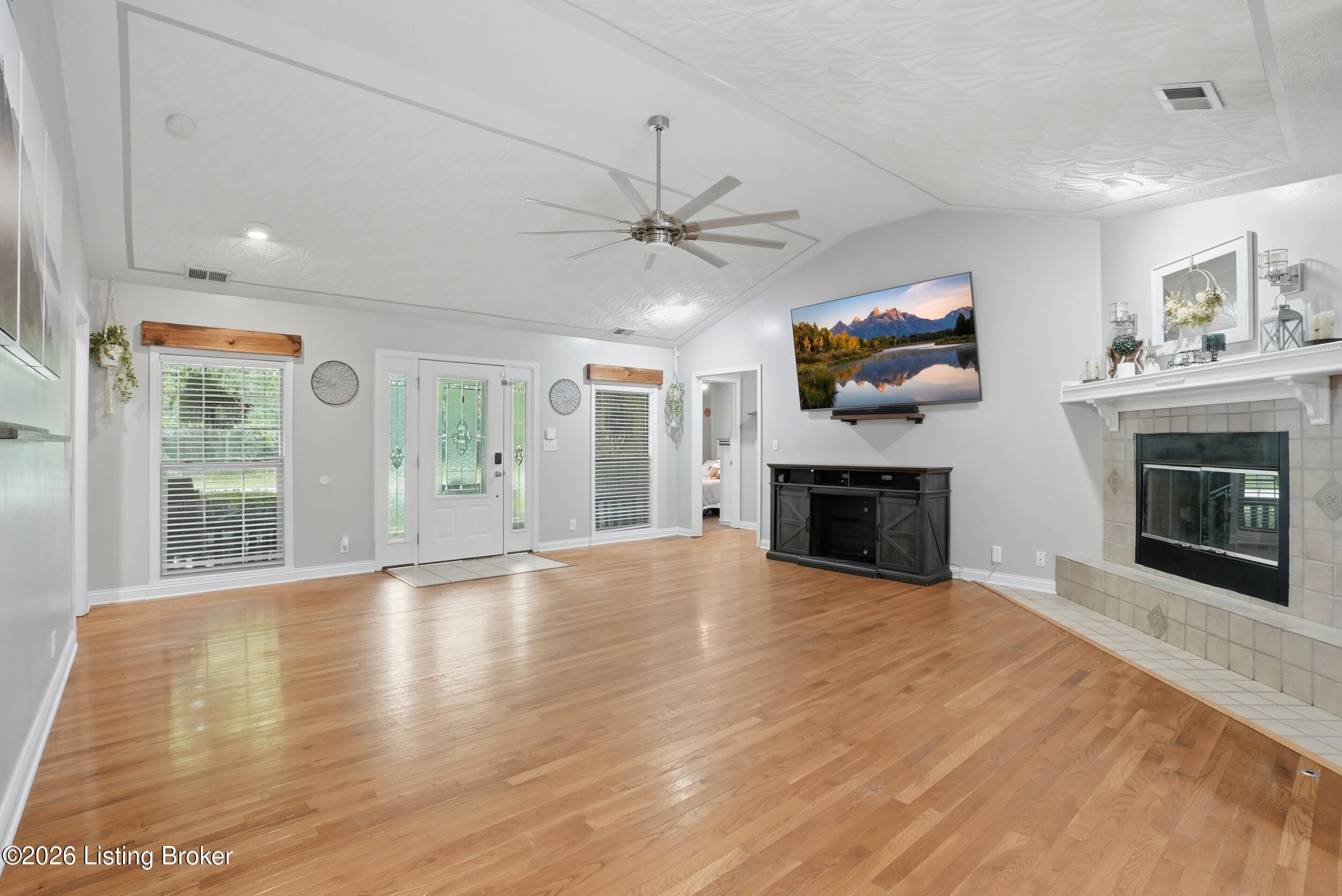 1516 Rams Run Shepherdsville, KY 40165 - Photo 8 of 31 dsc00423