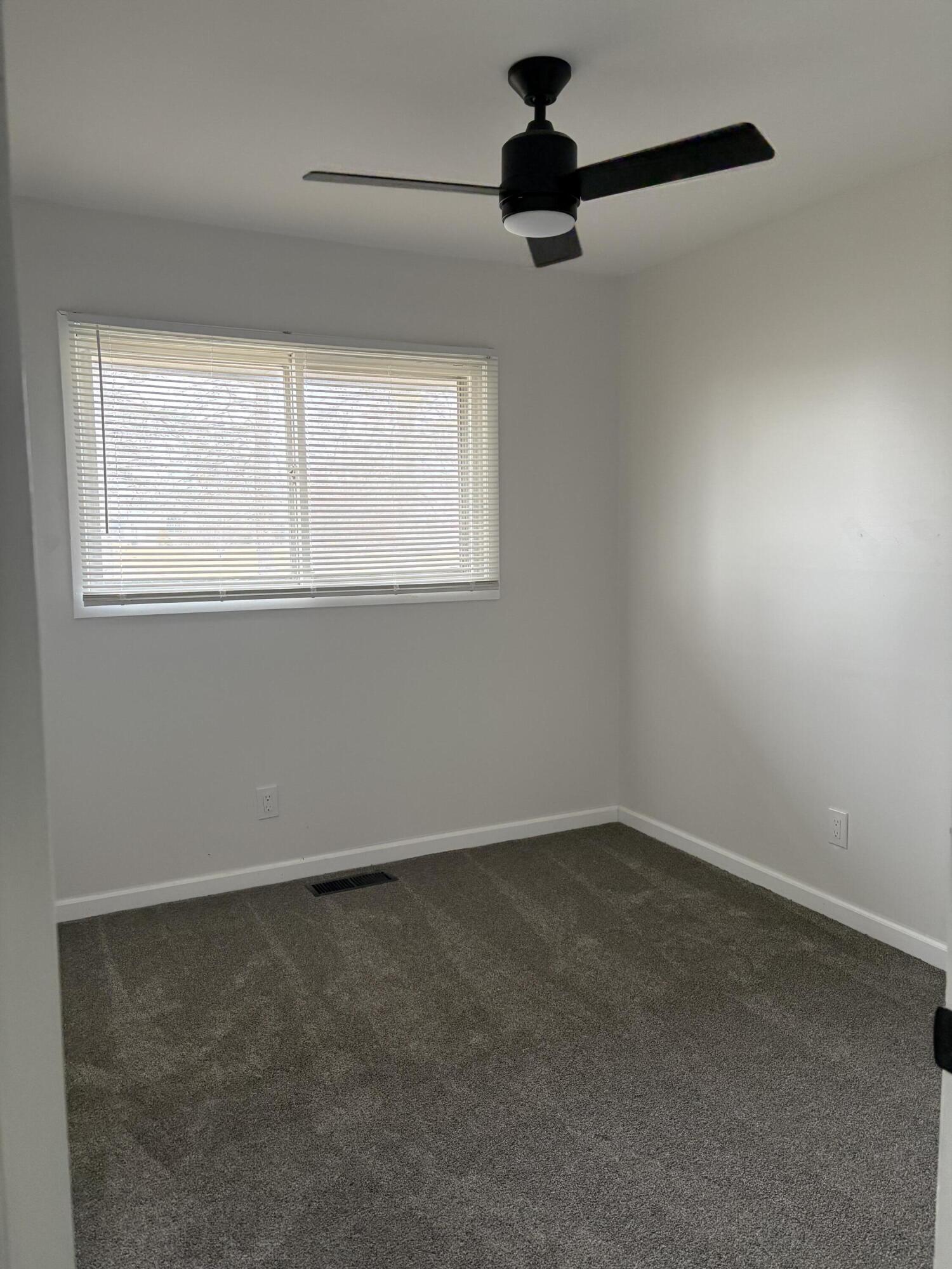 2200 Sheick Road Monroe, MI 48162 - Photo 13 of 16 IMG_1414