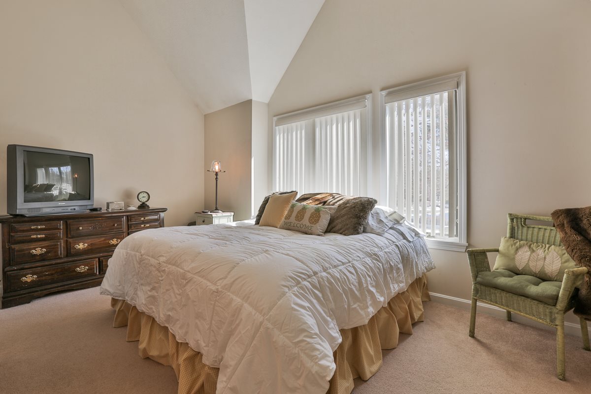 9 Preston Field Road Nashua, NH 03064 - Photo 12 of 19