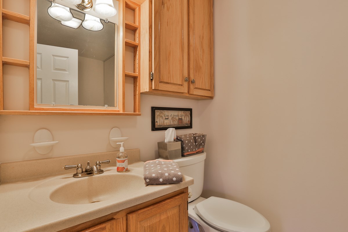 9 Preston Field Road Nashua, NH 03064 - Photo 15 of 19
