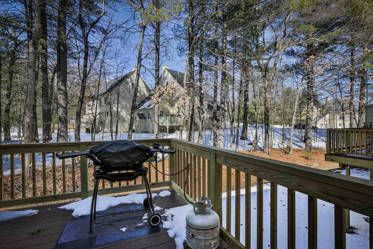 9 Preston Field Road Nashua, NH 03064 - Photo 8 of 19