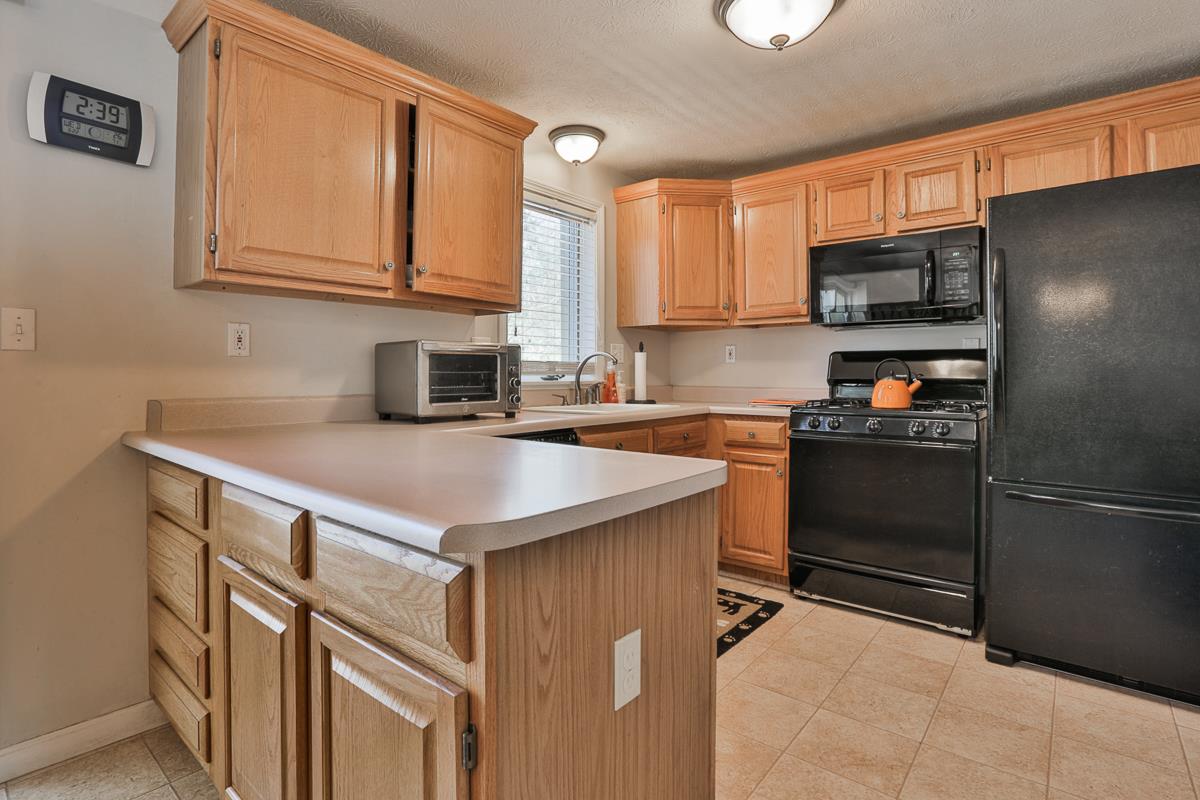 9 Preston Field Road Nashua, NH 03064 - Photo 9 of 19