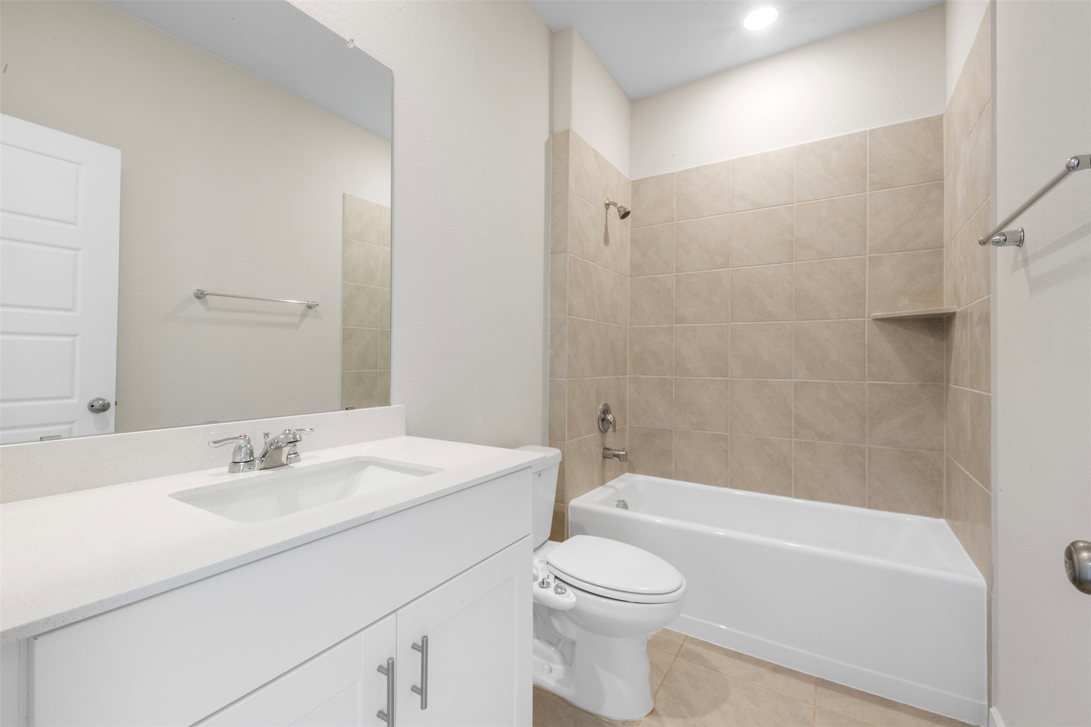 1506 King Rnch Road Conroe, TX 77301 - Photo 19 of 32 Secondary bathroom located downstairs just off of the main entry of the home