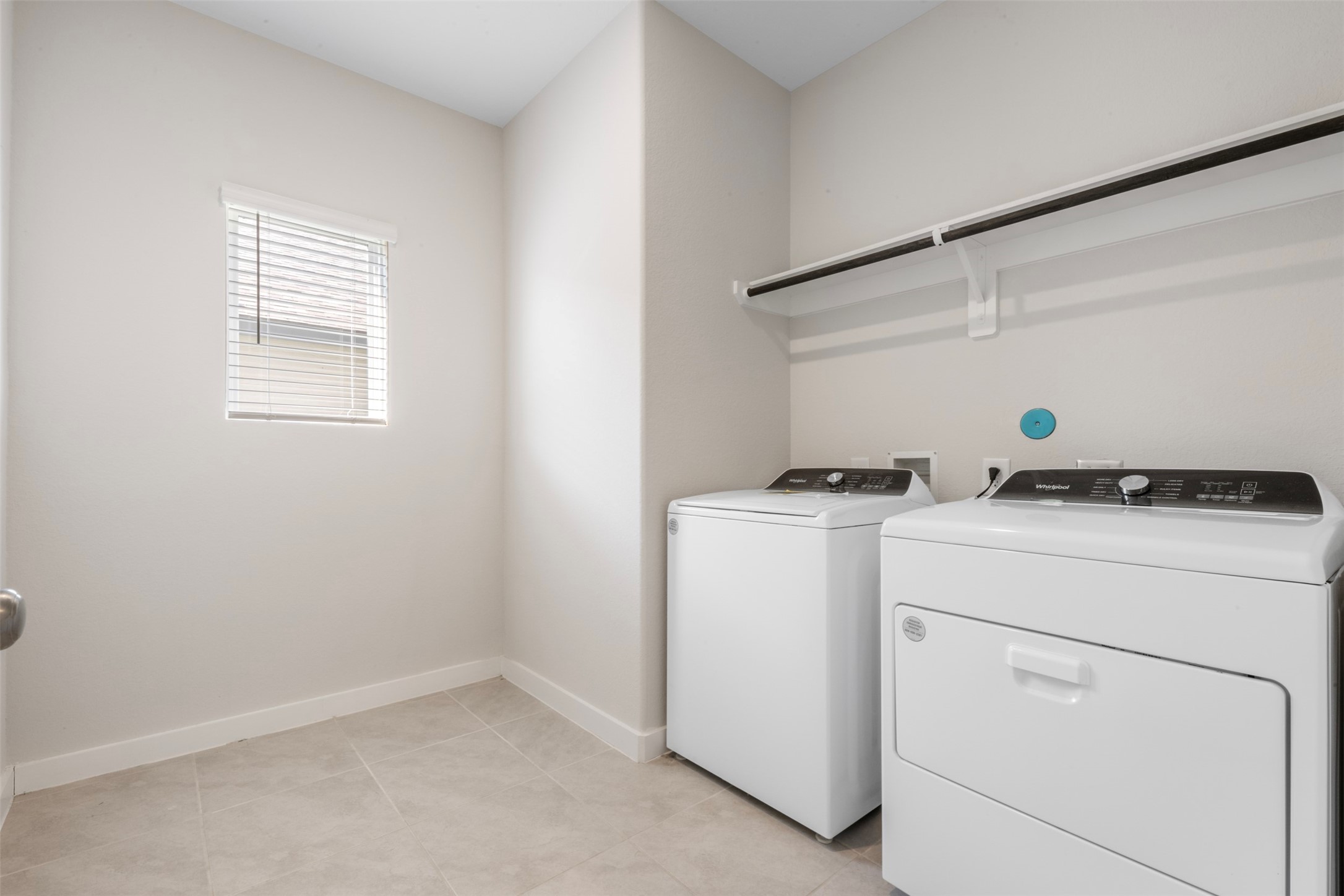 1506 King Rnch Road Conroe, TX 77301 - Photo 20 of 32 Oversized laundry room located on the first floor