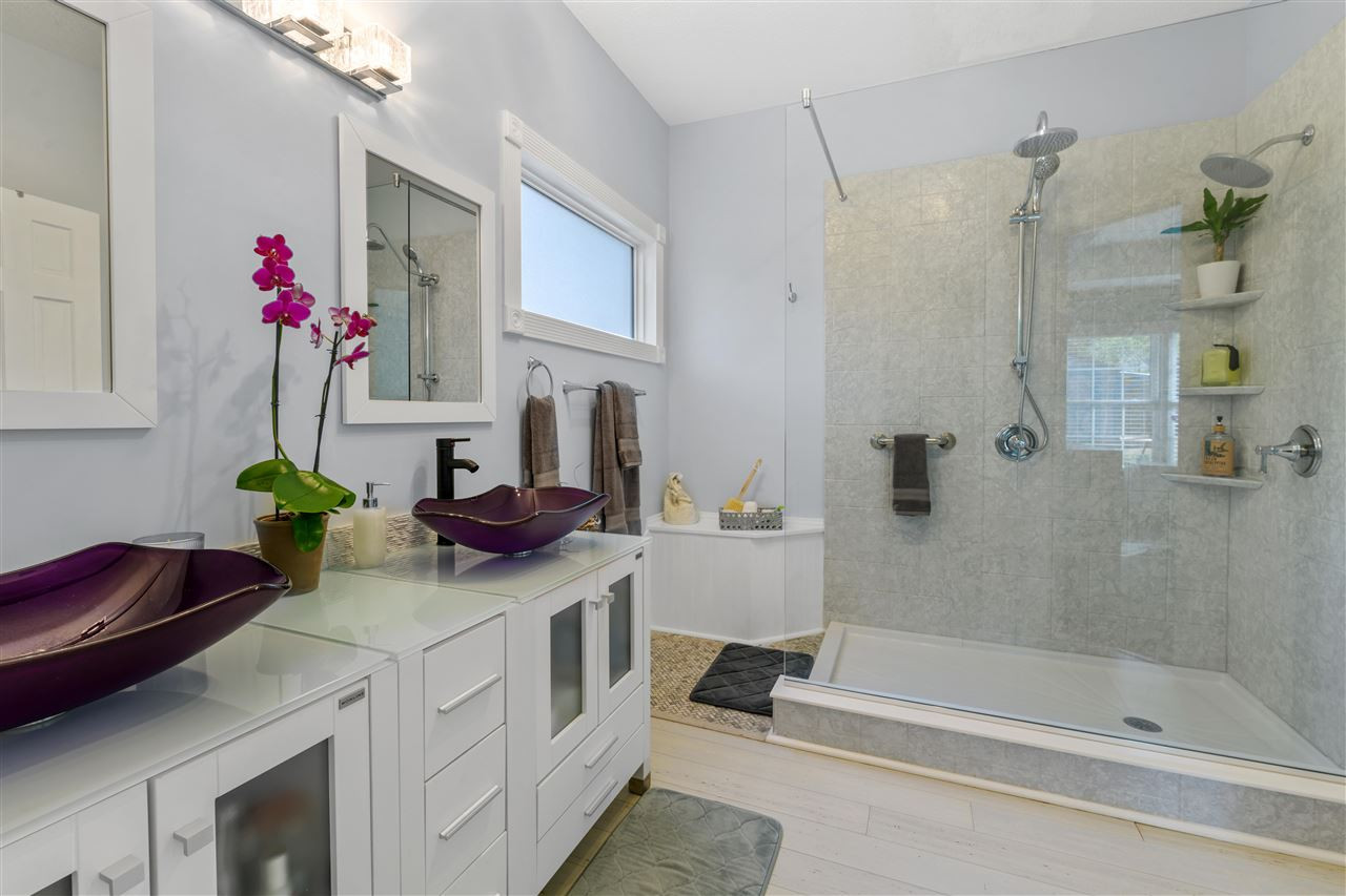 7601 Overland Trail Raleigh, NC 27615 - Photo 15 of 30 Master Bath/Spa