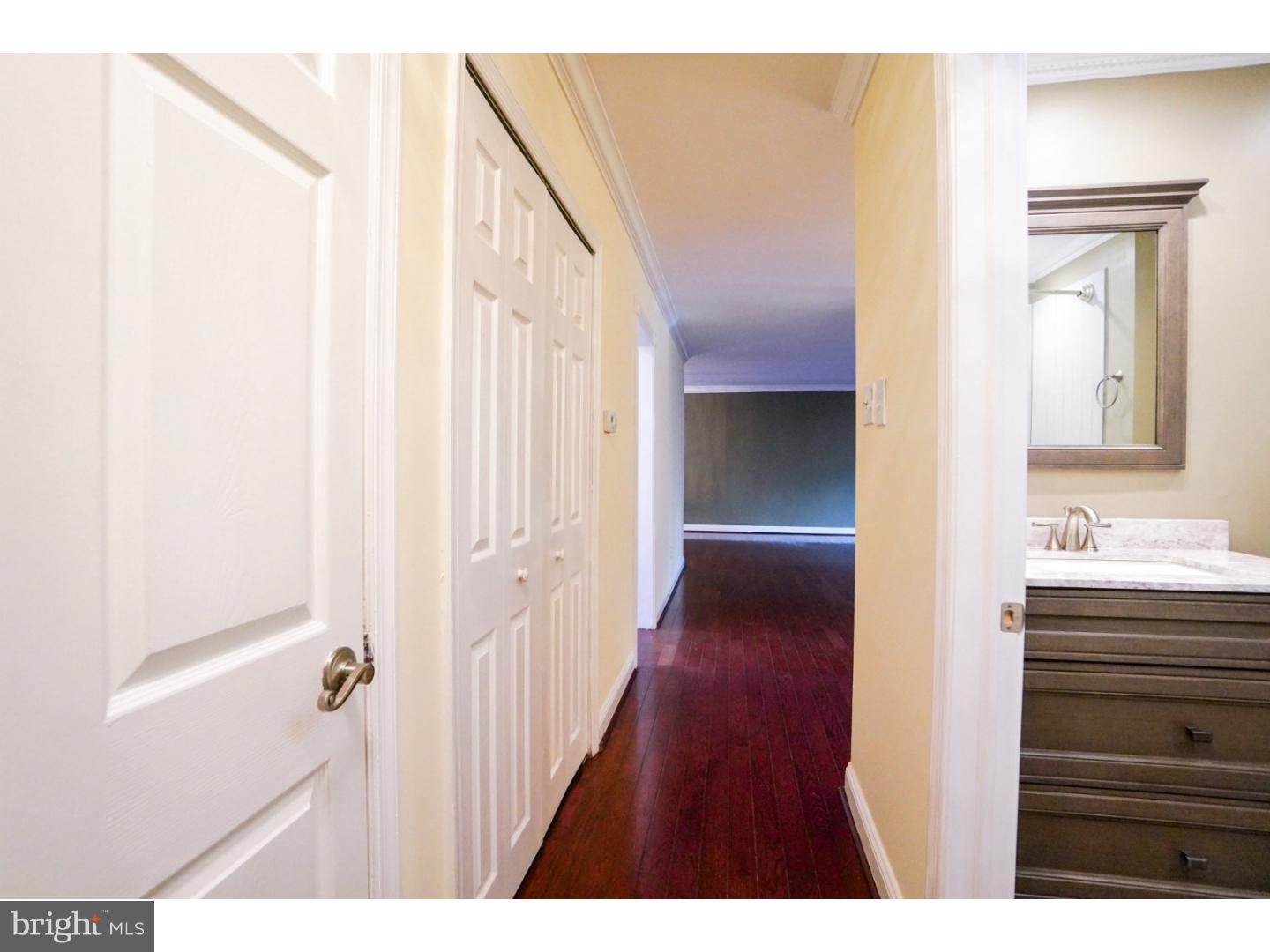 1169 Mettler Road Huntingdon Valley, PA 19006 - Photo 16 of 25 Hallway