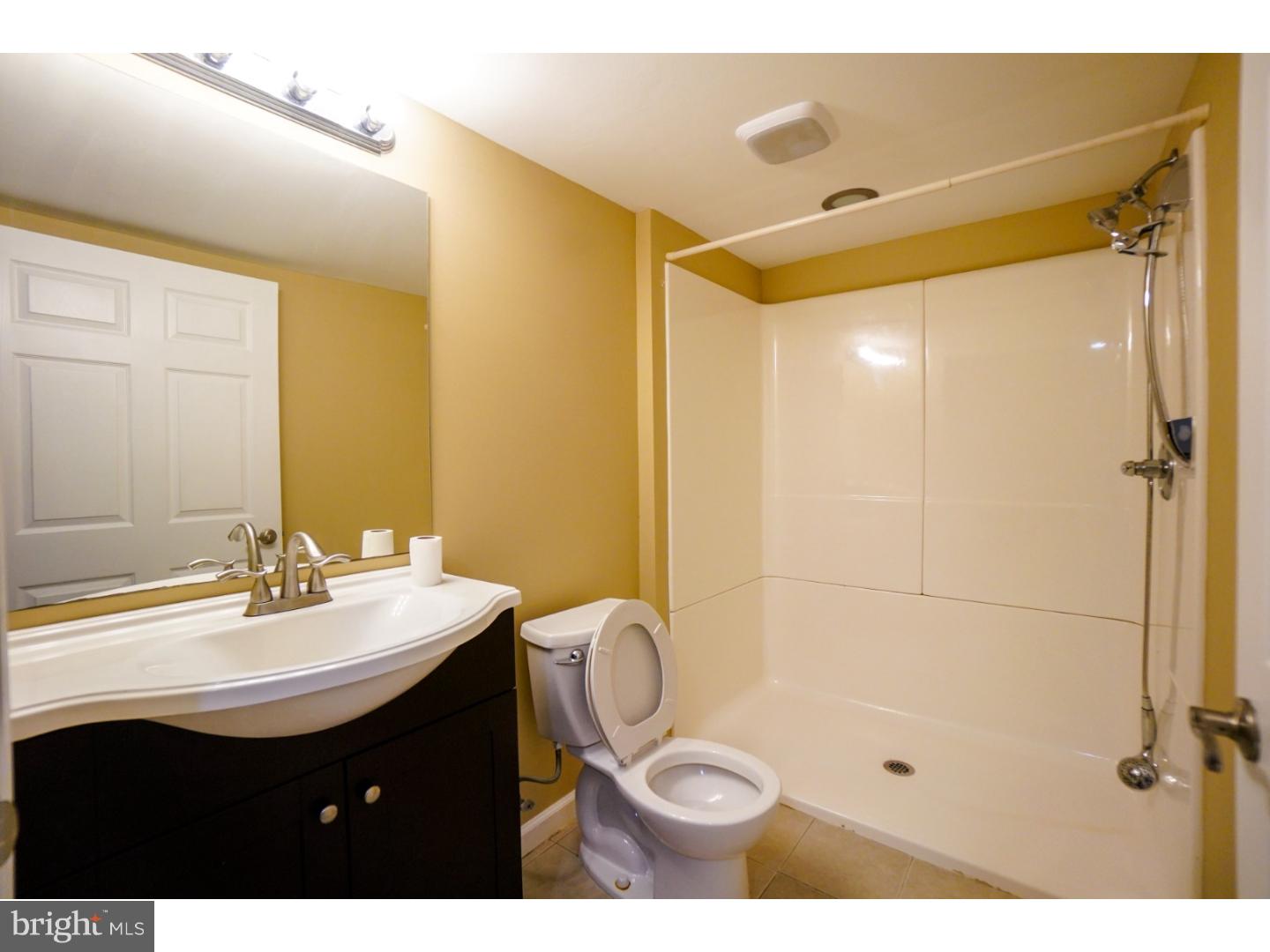 1169 Mettler Road Huntingdon Valley, PA 19006 - Photo 18 of 25 In-law Suite