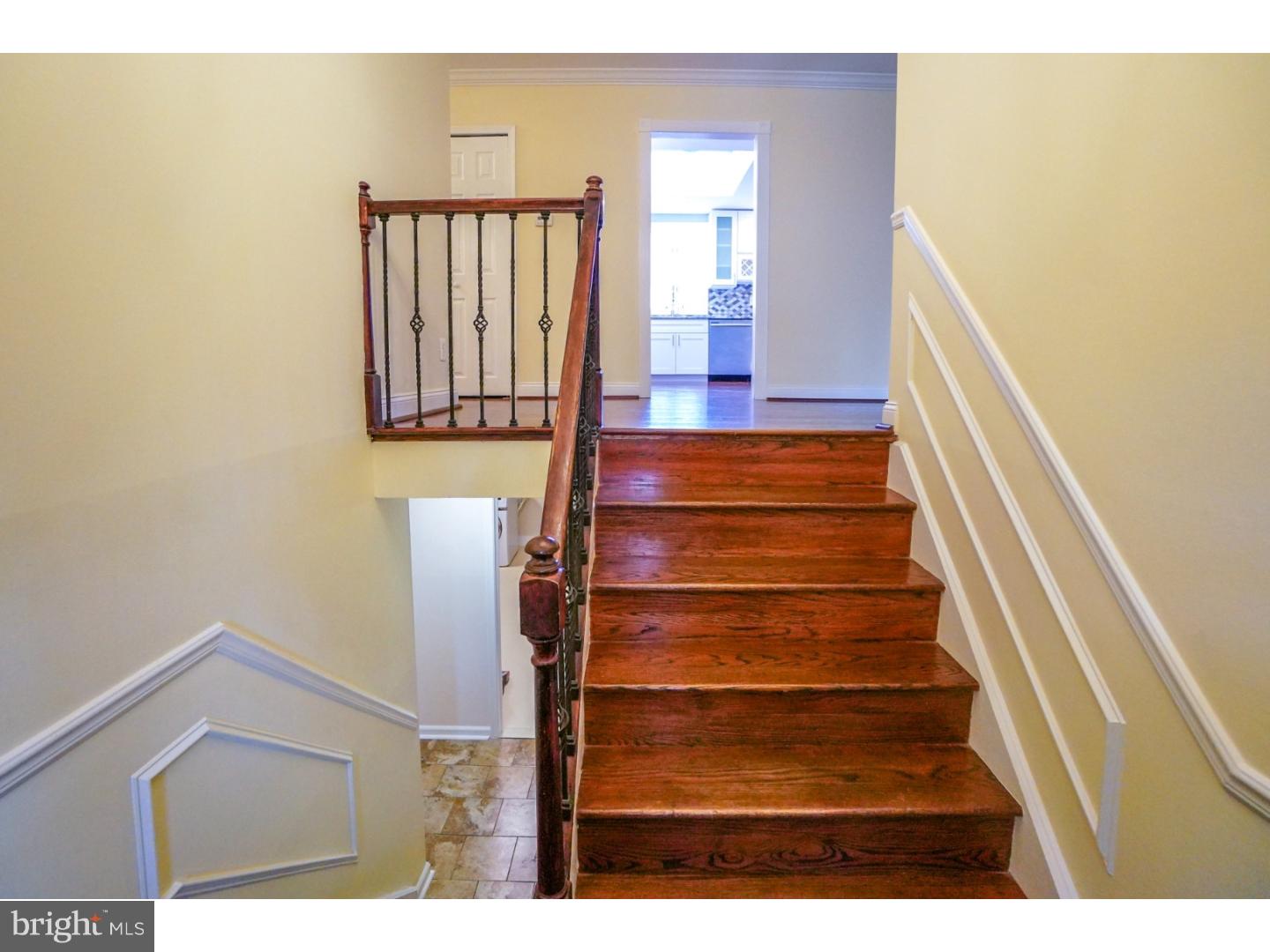 1169 Mettler Road Huntingdon Valley, PA 19006 - Photo 4 of 25 Foyer
