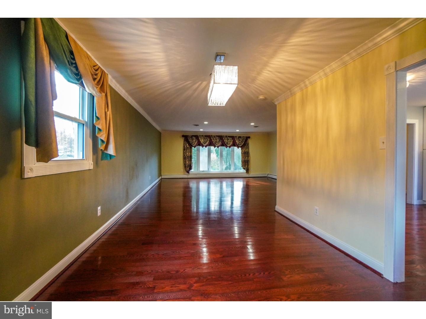 1169 Mettler Road Huntingdon Valley, PA 19006 - Photo 6 of 25 Dining Room