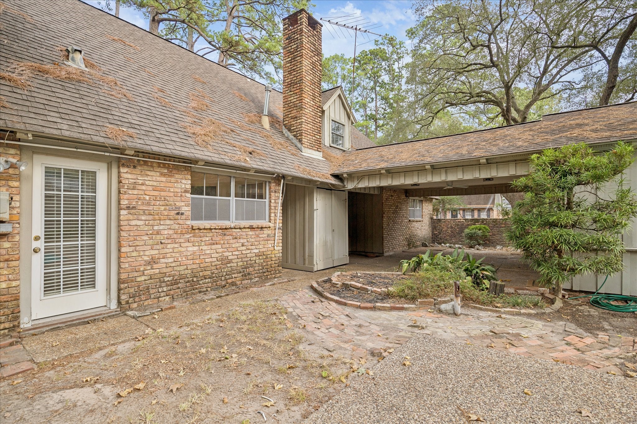 13603 Boca Raton Drive Houston, TX 77069 - Photo 19 of 27 a view of a house with a yard and garage