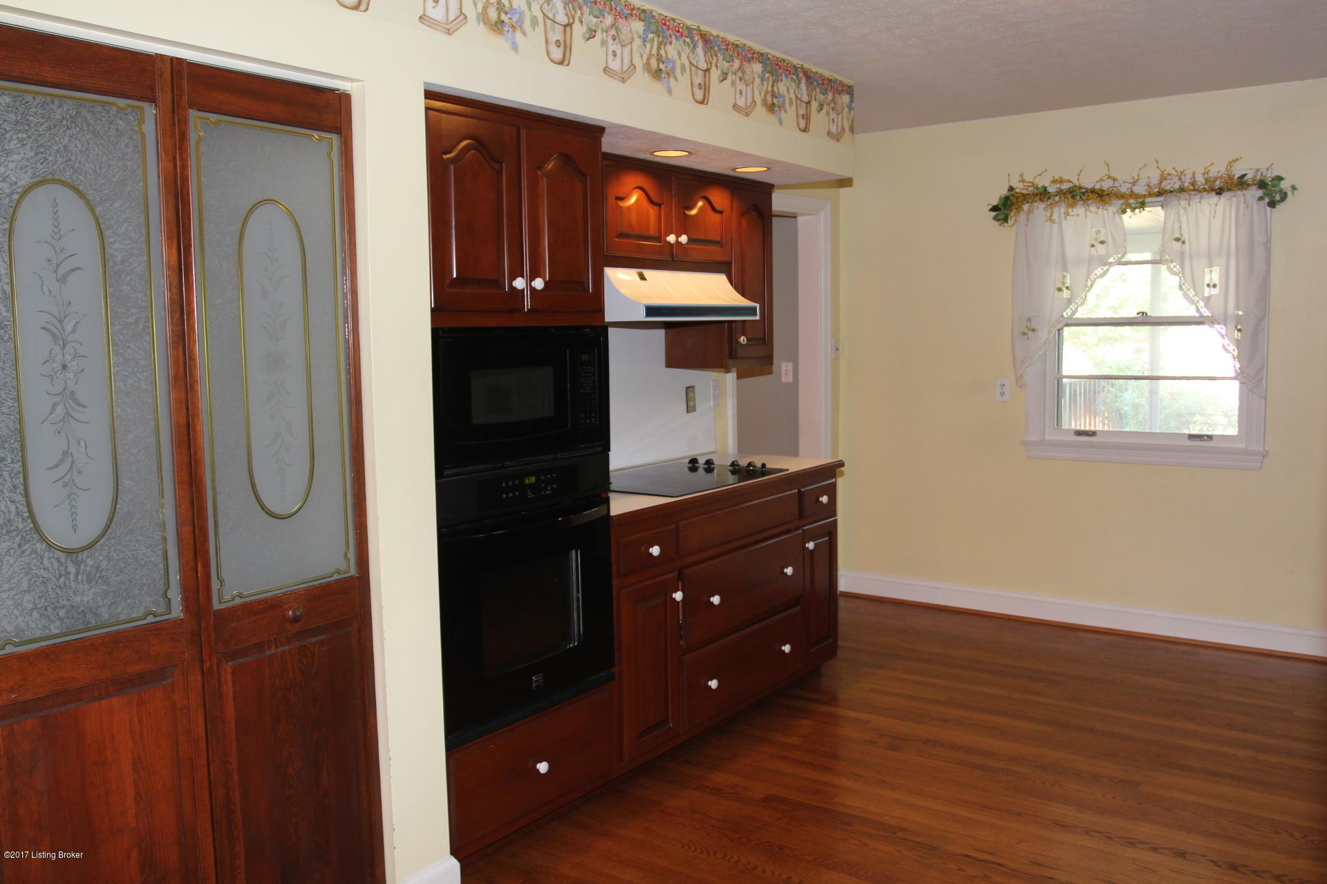 10202 Fairmount Road Louisville, KY 40291 - Photo 28 of 70 10202 Fairmount Rd