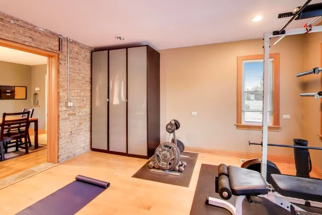 $419,000 | 5948 West Wilson Avenue, Chicago, IL 60630