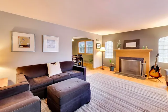 $419,000 | 5948 West Wilson Avenue, Chicago, IL 60630