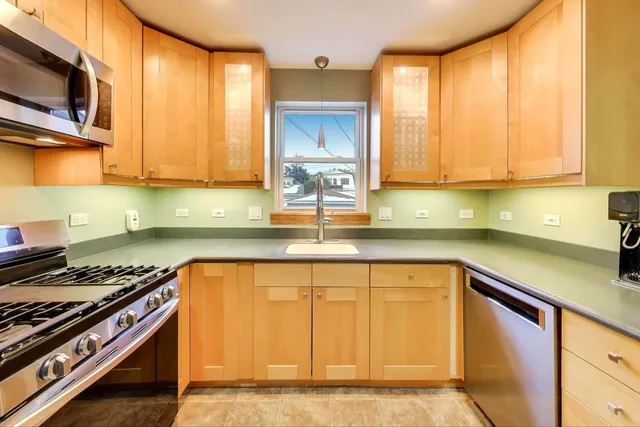 $419,000 | 5948 West Wilson Avenue, Chicago, IL 60630