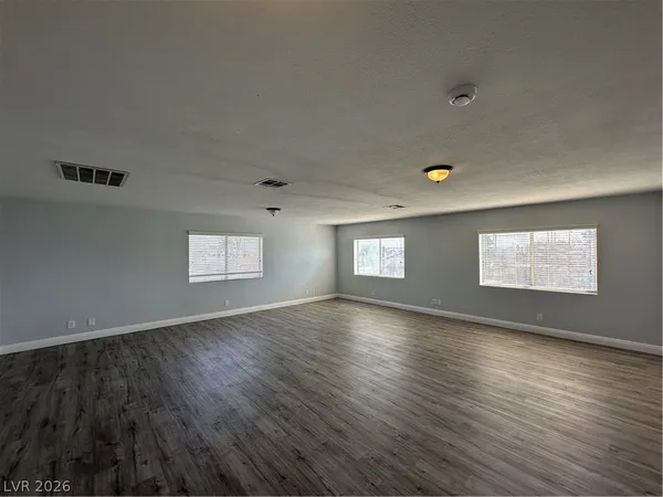 $2,995 | 5075 San Anselmo Street, Las Vegas, NV 89120