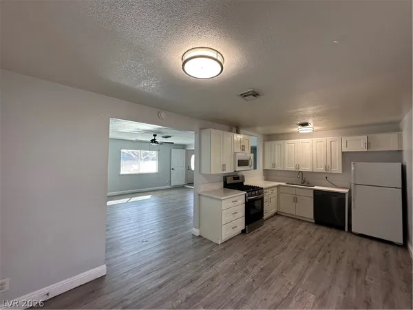 $2,995 | 5075 San Anselmo Street, Las Vegas, NV 89120
