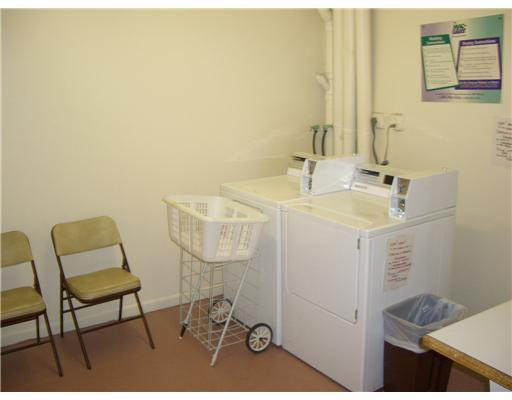 335 Preston H 3350, Unit 335 Boca Raton, FL 33434 - Photo 12 of 25 Laundry Room