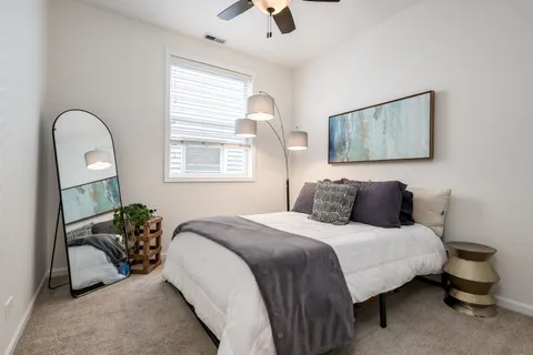 $700,000 | 2849 North Damen Avenue, Unit 3, Chicago, IL 60618