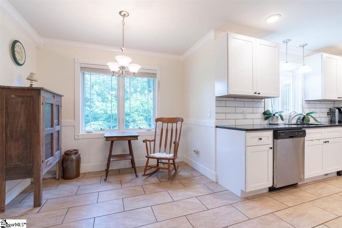 360 Taylor Road Greer, SC 29651 - Photo 11 of 32 Gallery Image 11