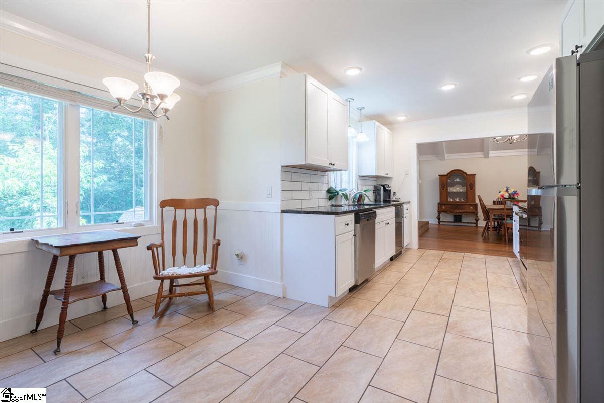 360 Taylor Road Greer, SC 29651 - Photo 10 of 32 Gallery Image 10