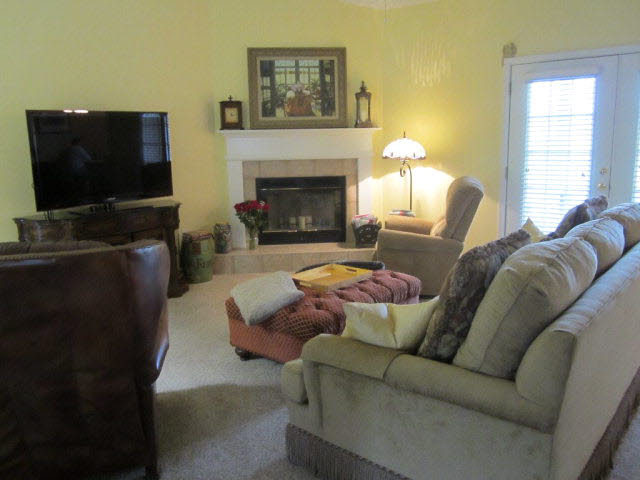 9127 Clubhouse Drive Foley, AL 36535 - Photo 7 of 35 Living Room
