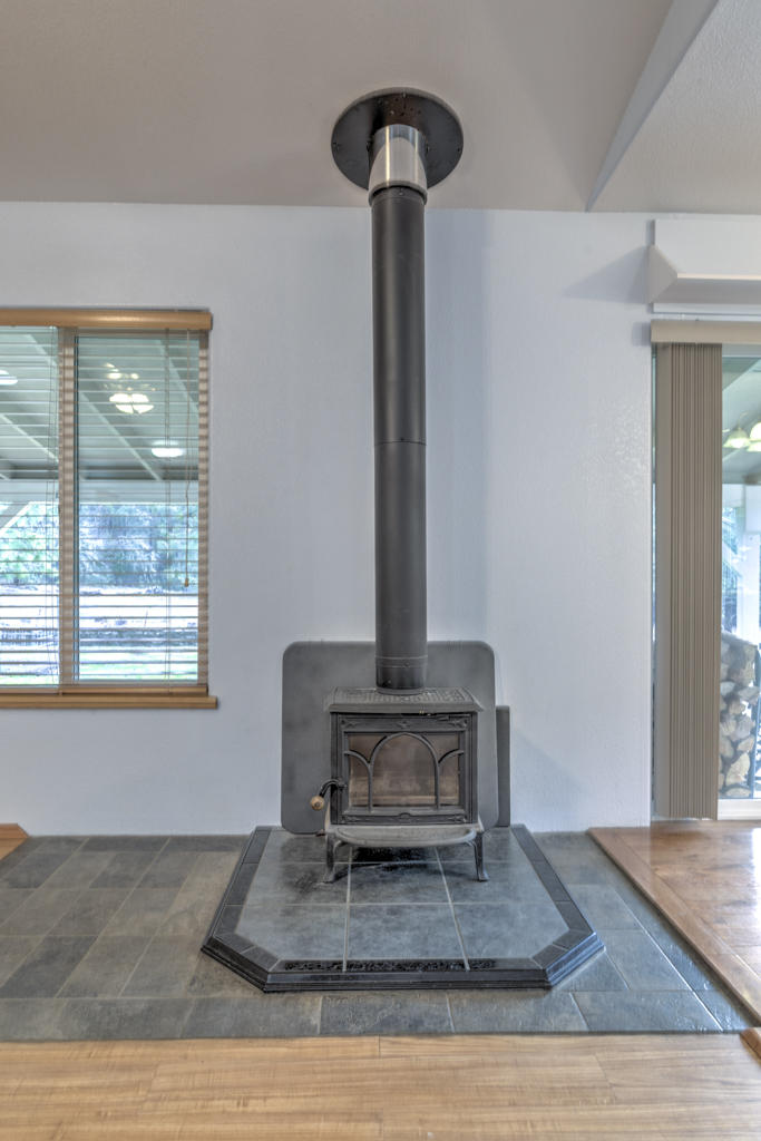 2749 Robertson Bridge Road Grants Pass, OR 97526 - Photo 38 of 59 DEQ Approved Jotul wood stoves one of the world's finest and most durable cast iron stoves