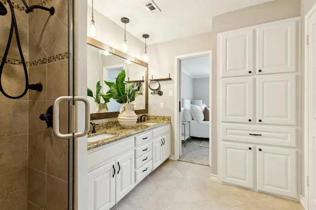 a view of an empty walk in closet