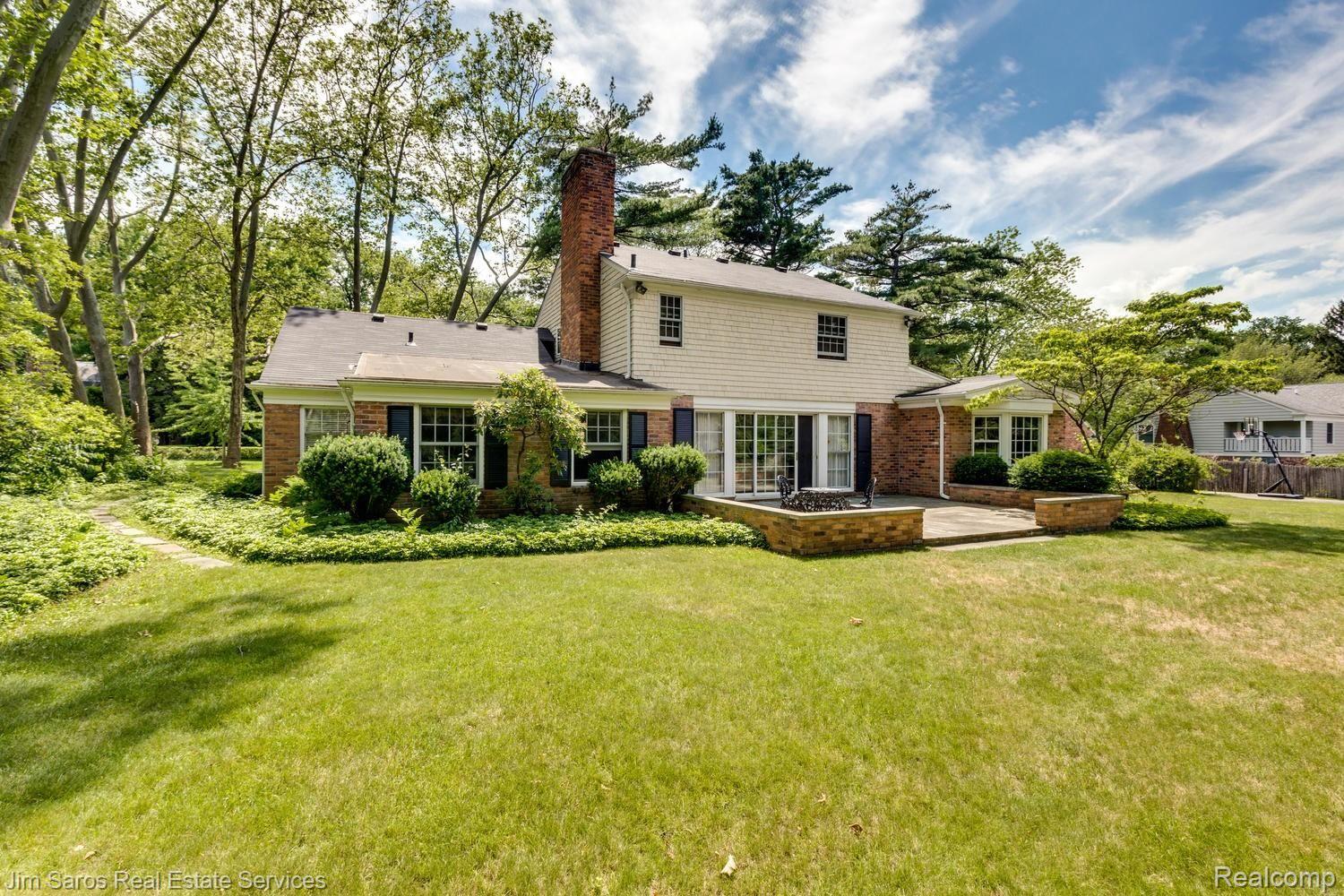 234 Touraine Road Grosse Pointe, MI 48236 - Photo 36 of 41 234 Touraine Rd Grosse Pointe-large-064-67-234 Touraine Exterior0009FULL-1500x1000-72dpi.jpg