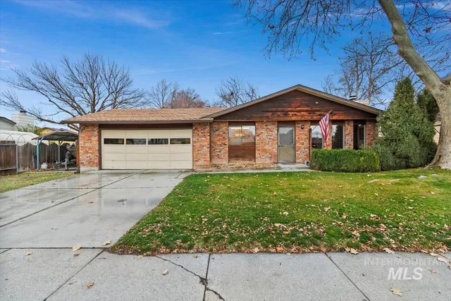 $450,000 | 4518 North Bluegrass Avenue, Boise, ID 83703