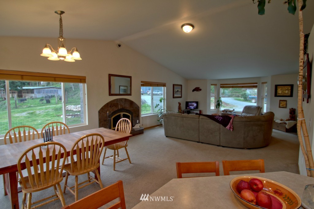 9515 North Cedarvale Loop Road Arlington, WA 98223 - Photo 11 of 16 Gallery Image 11