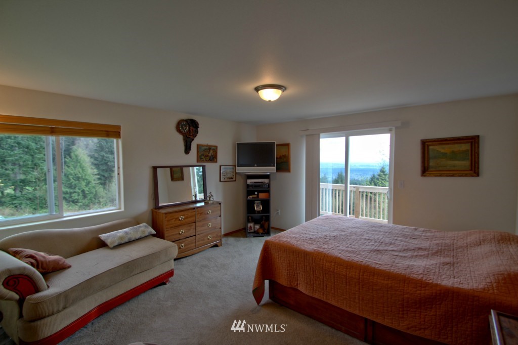 9515 North Cedarvale Loop Road Arlington, WA 98223 - Photo 14 of 16 Gallery Image 14