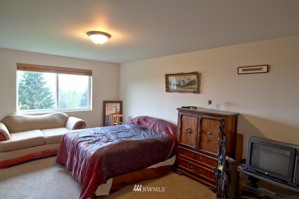 9515 North Cedarvale Loop Road Arlington, WA 98223 - Photo 15 of 16 Gallery Image 15