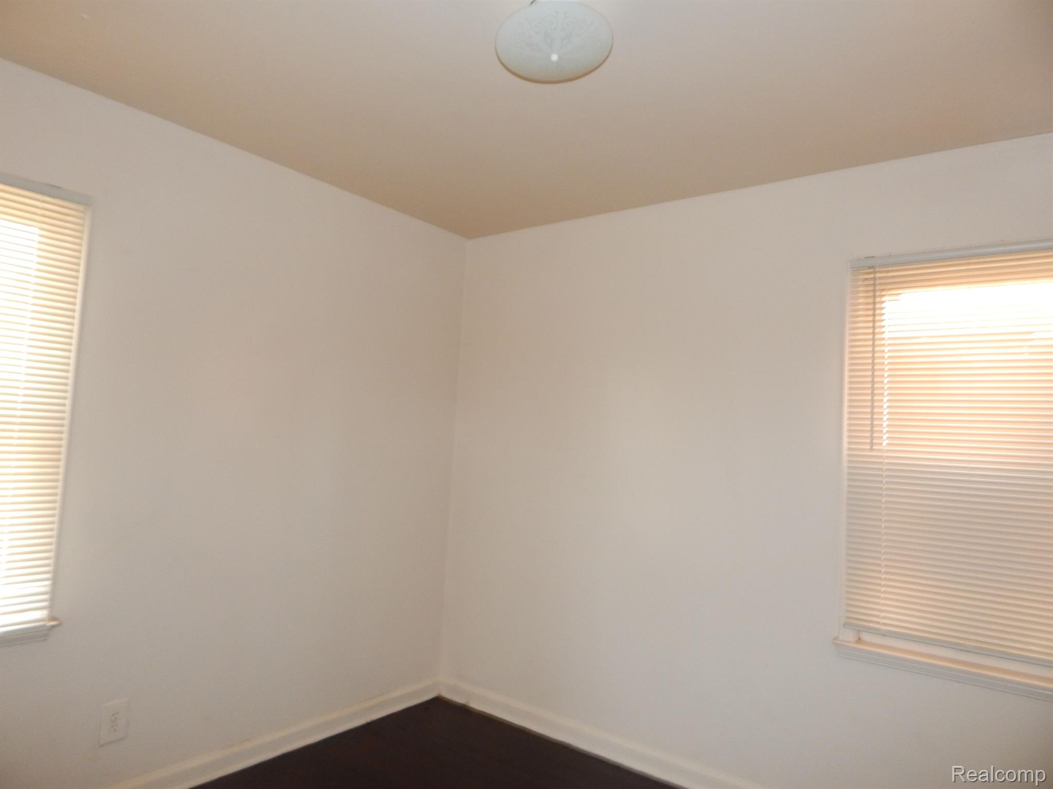 13567 Ashton Road Detroit, MI 48223 - Photo 5 of 7 Gallery Image 5